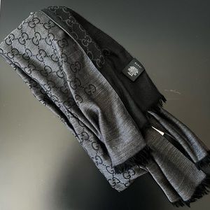 Gucci scarf
